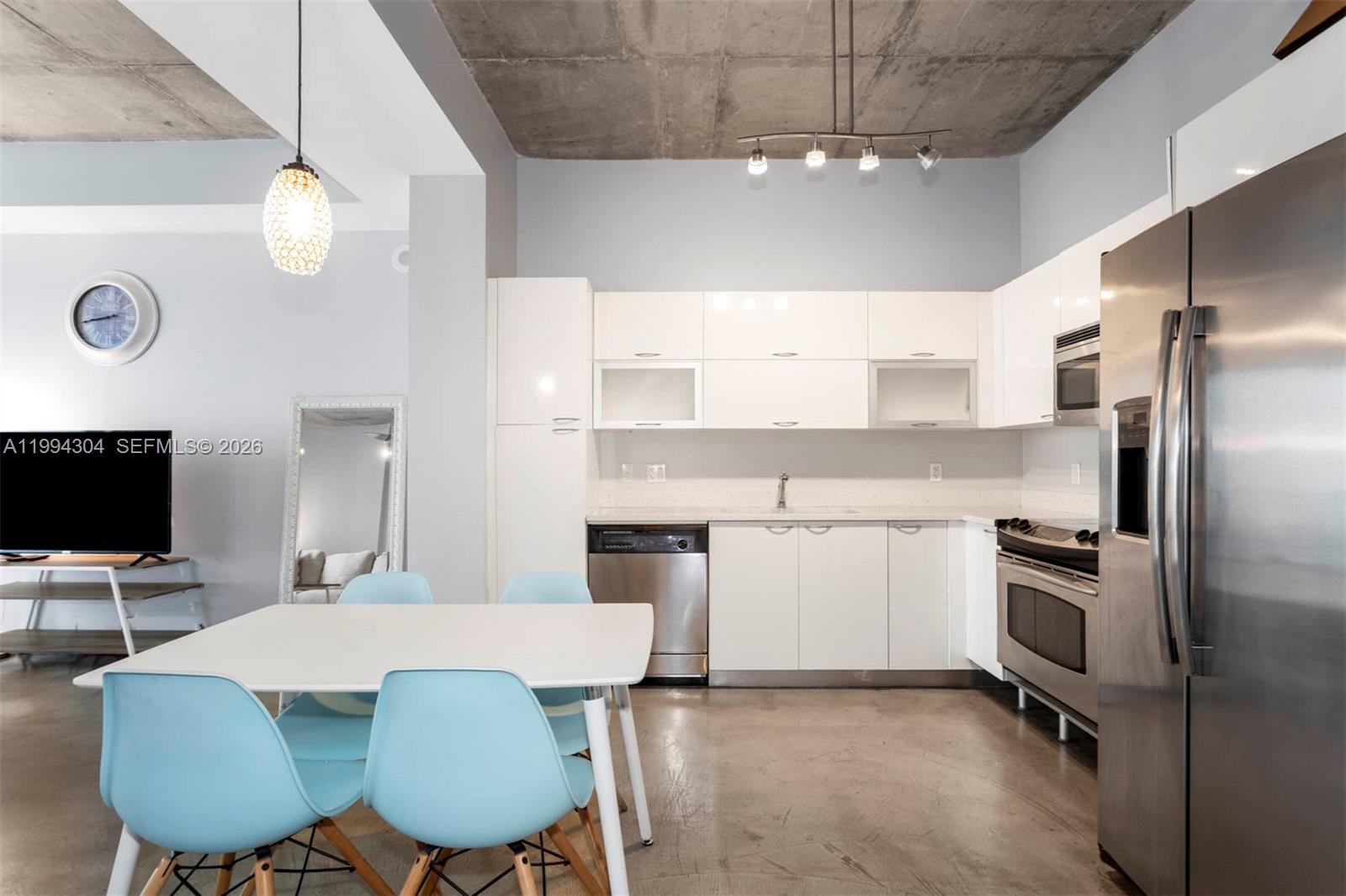 THE LOFT DOWNTOWN CONDO - Residential