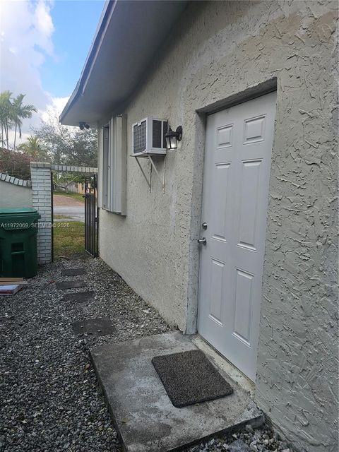 6901 SW 95th Ave 0 Miami FL 33173