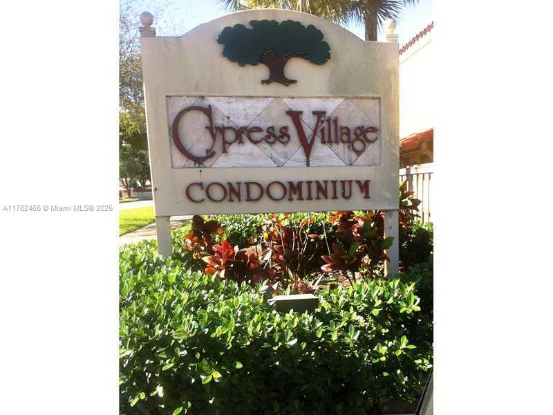 Rental Property at 7155 Miami Lakes Dr P2, Miami Lakes, Miami-Dade County, Florida - Bedrooms: 1 
Bathrooms: 1  - $1,950 MO.