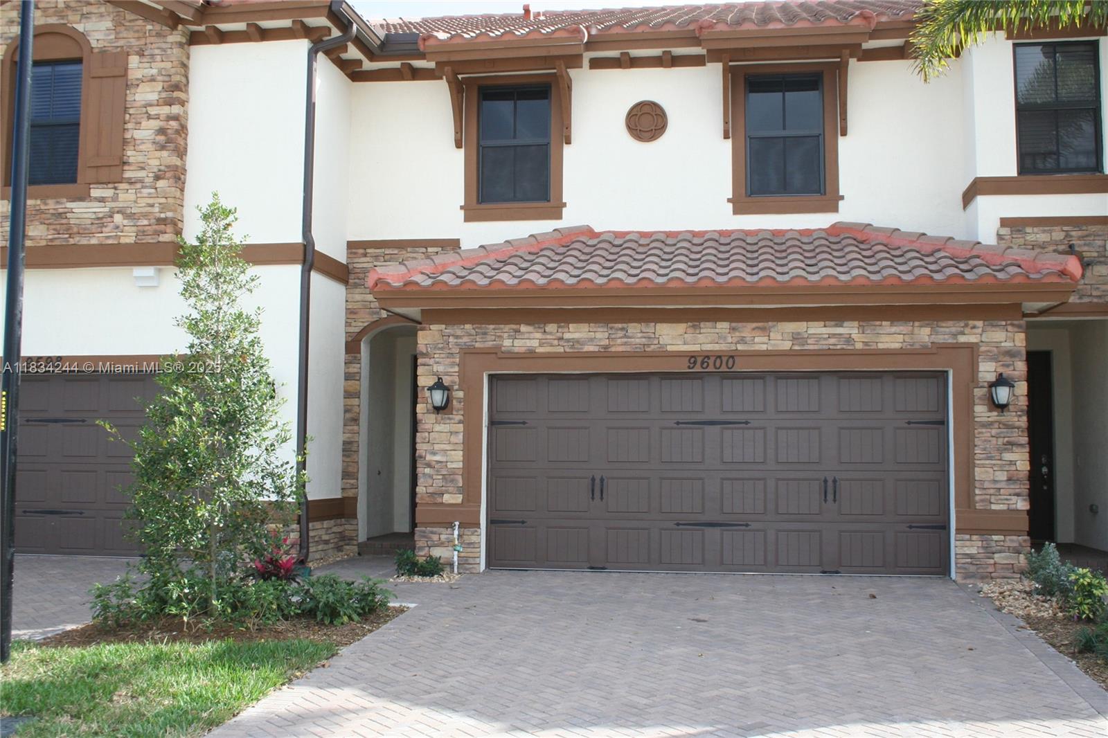 Beautiful and spacious 3-bedroom, 2.5-bathroom townhome in the desirable gated community of Town Parc at MiraLago, Parkland. Zoned for top-rated A+ schools, this home features an open-concept kitchen with stainless steel appliances, large living and dining areas, tile and luxury vinyl flooring, hurricane-impact windows, and a private fenced backyard. Residents enjoy access to resort-style amenities at both MiraLago and Cascata clubhouses, including luxury pools, fitness centers, indoor basketball court, pickleball and tennis courts, kids’ splash pad, and playground. Don’t miss this opportunity to live in one of Parkland’s most sought-after communities!