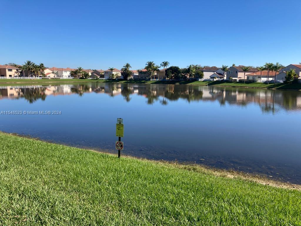 View Hollywood, FL 33019 townhome