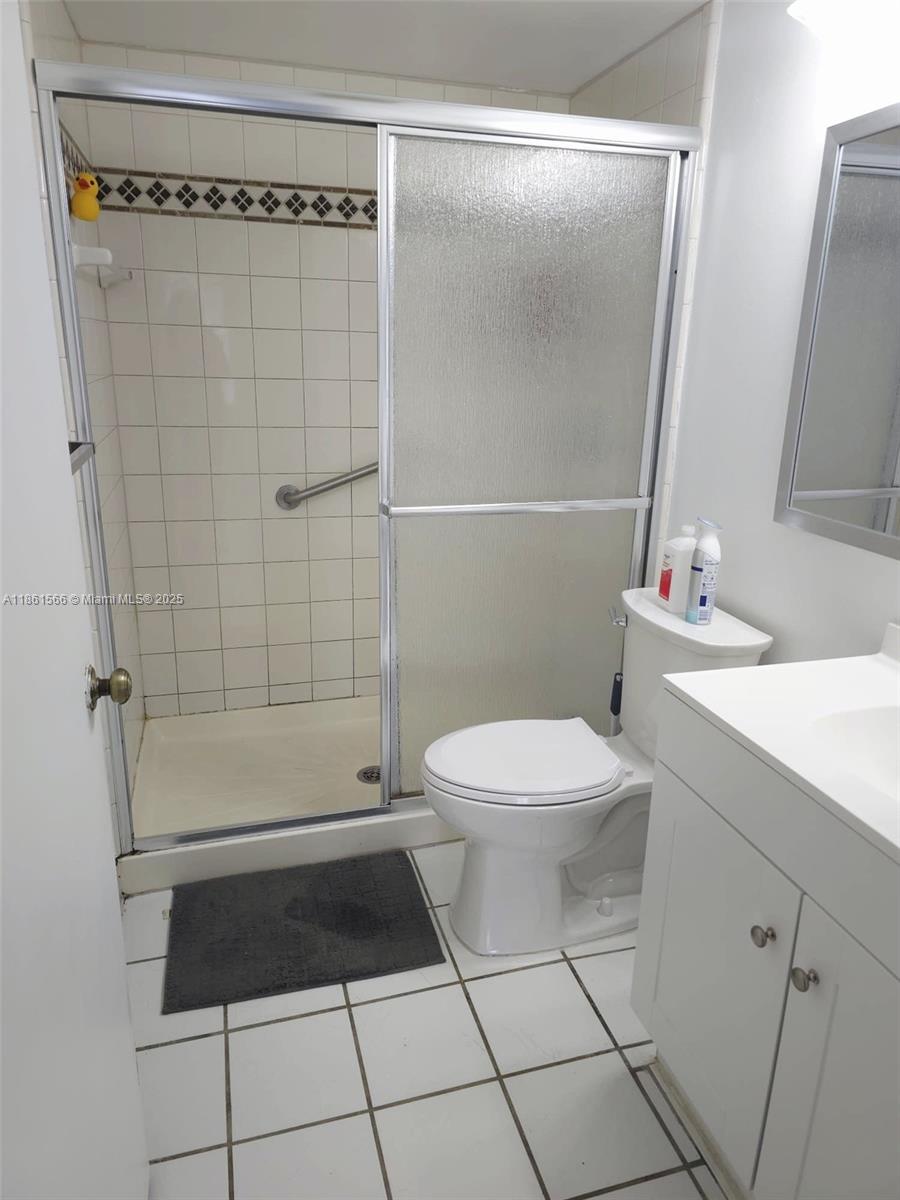 PALM CLUB VILLAGE II COND - Residential Lease