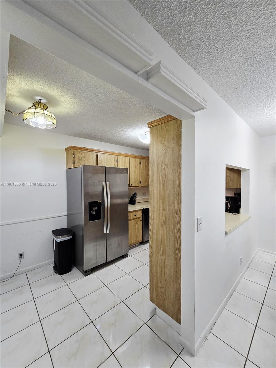 PALM CLUB VILLAGE II COND - Residential Lease
