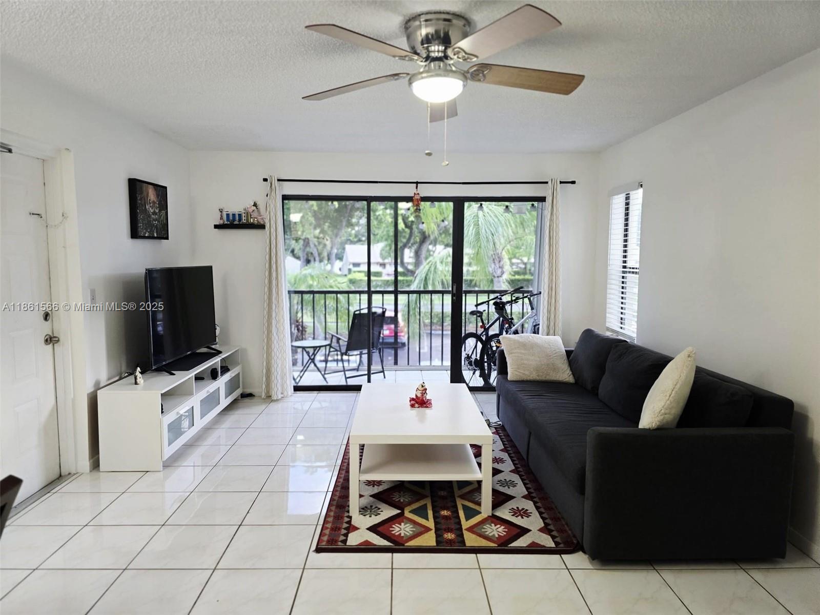PALM CLUB VILLAGE II COND - Residential Lease