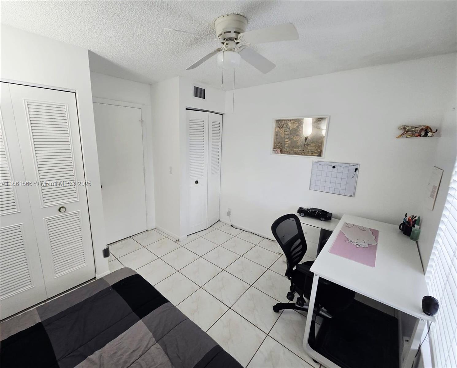 PALM CLUB VILLAGE II COND - Residential Lease