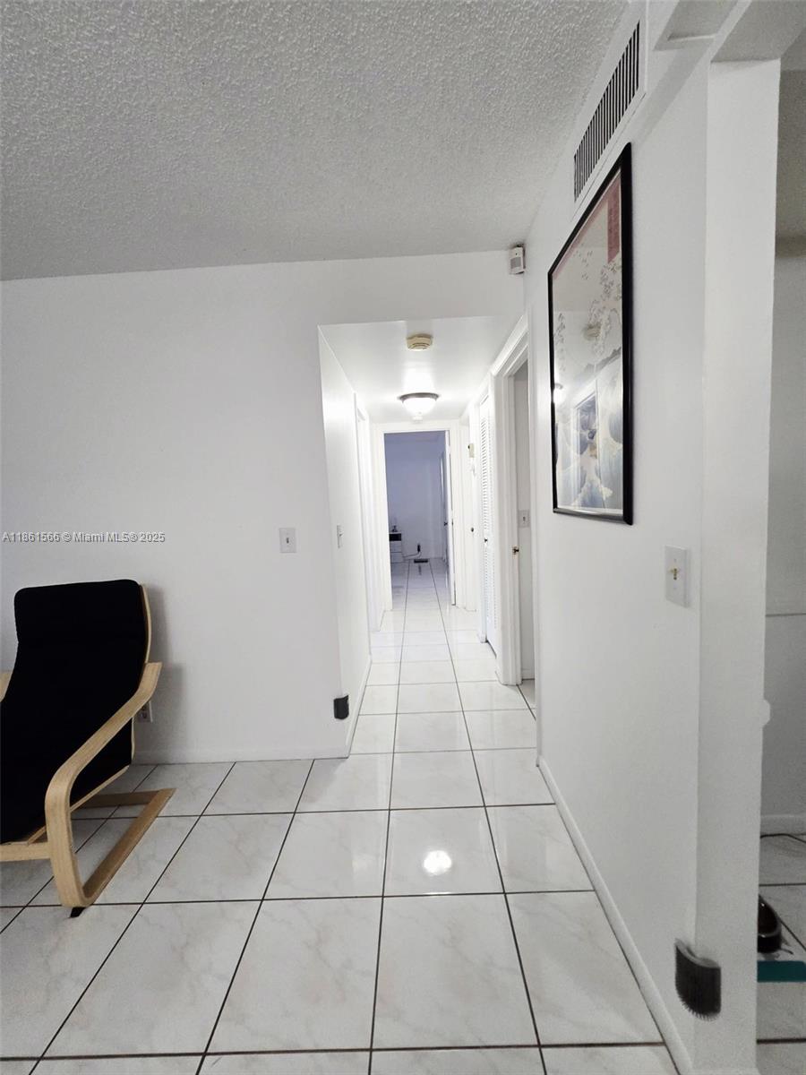 PALM CLUB VILLAGE II COND - Residential Lease