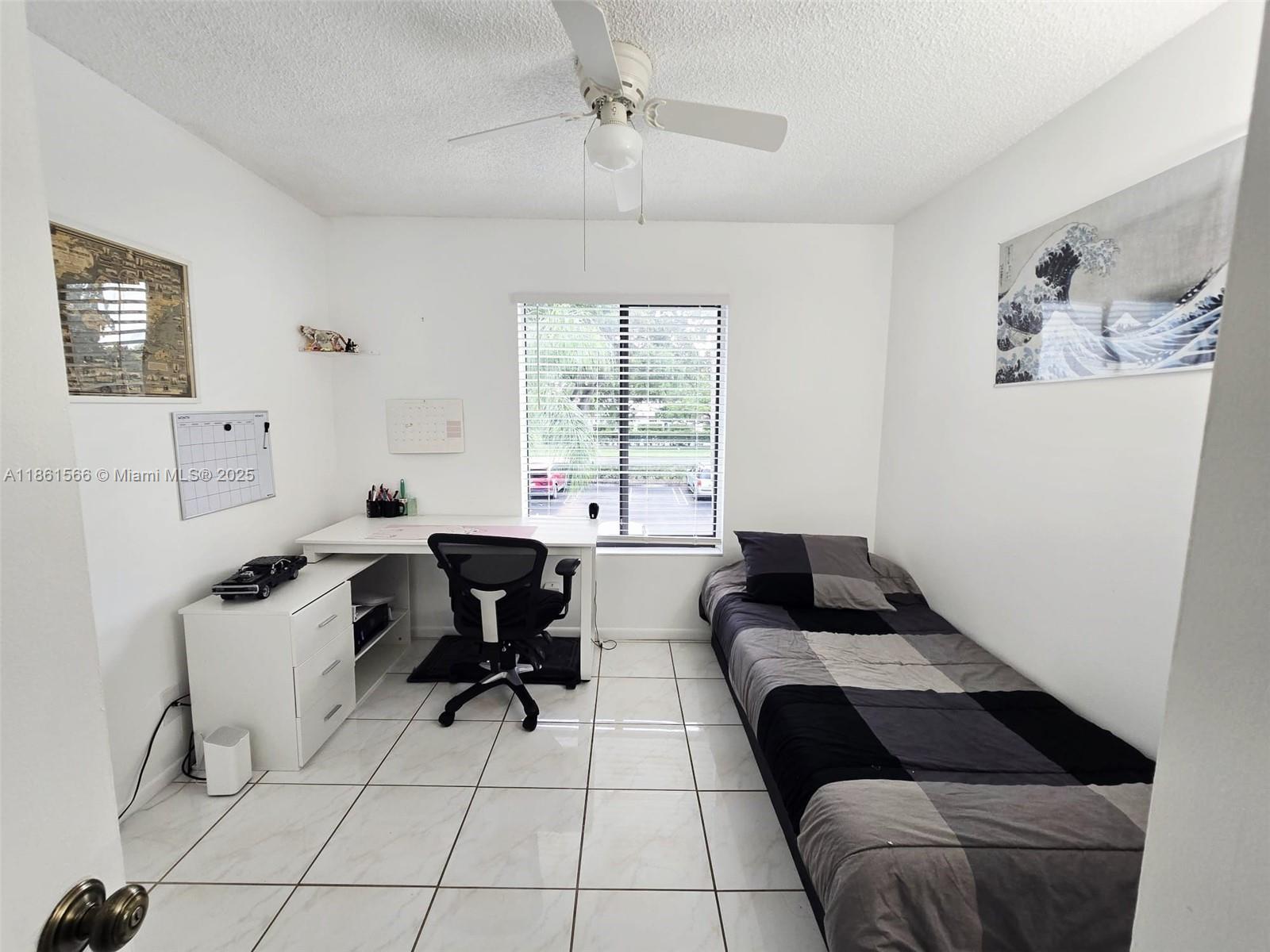 PALM CLUB VILLAGE II COND - Residential Lease