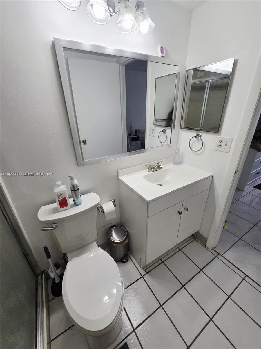 PALM CLUB VILLAGE II COND - Residential Lease