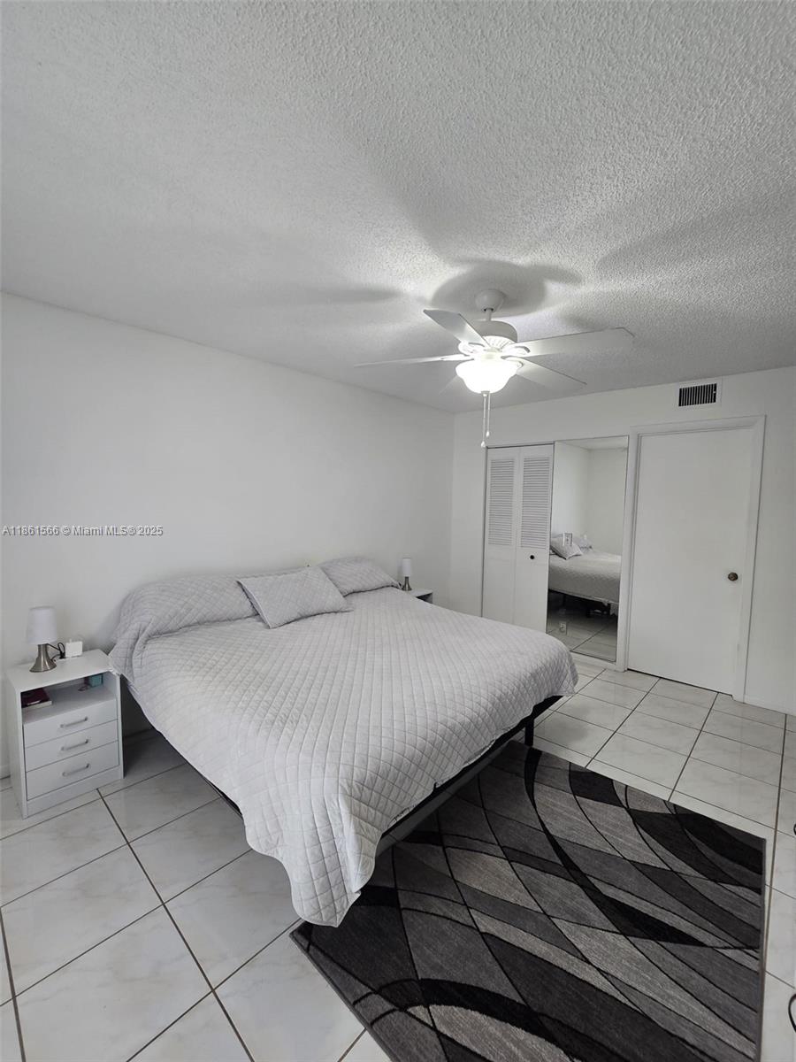 PALM CLUB VILLAGE II COND - Residential Lease