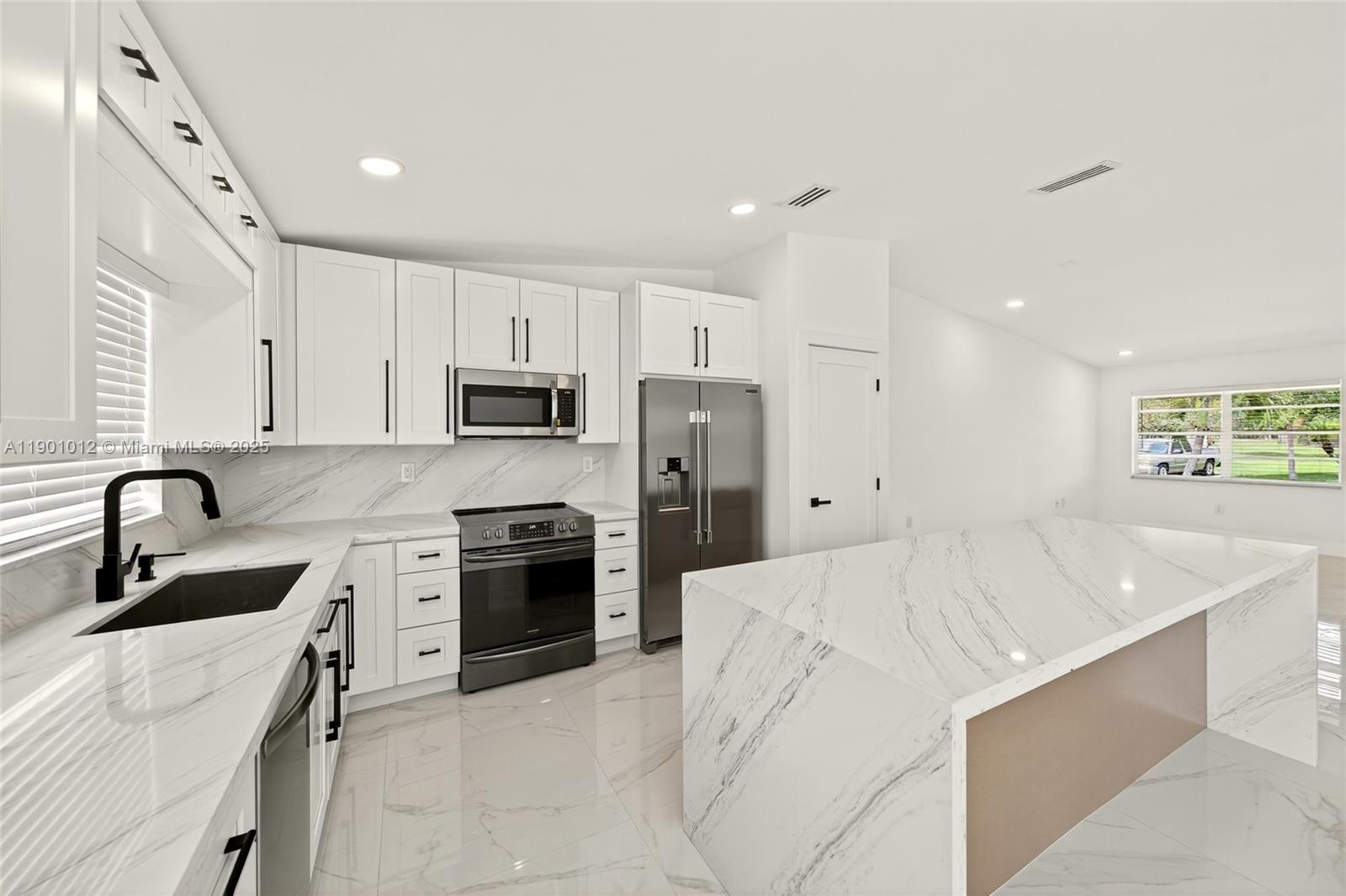 FOREST LAKE - Residential