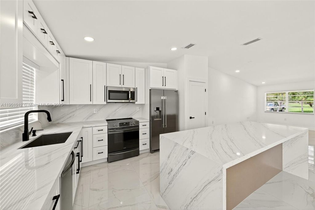 Photo of 5913 SW 112th Ter, Cooper City, FL 33330 (MLS # A11901012)