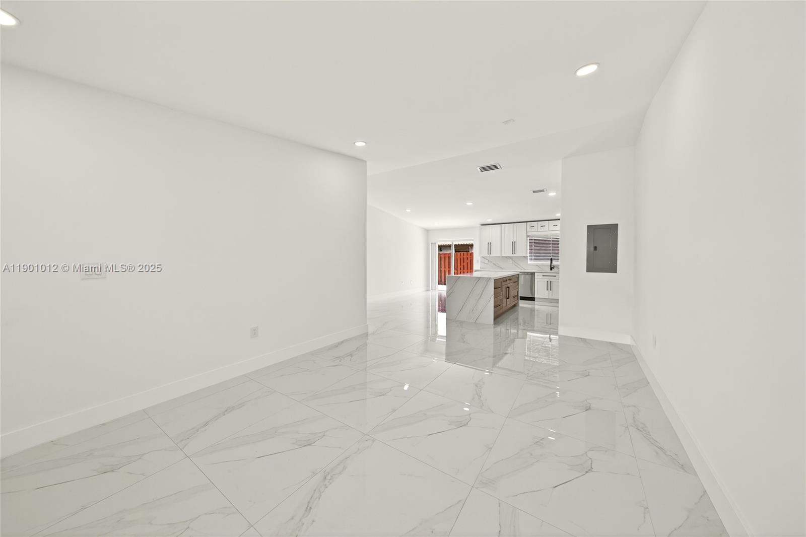 FOREST LAKE - Residential