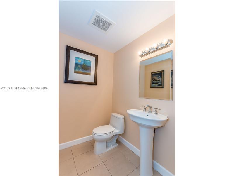 OCEAN MARINE YACHT CLUB C - Residential Lease