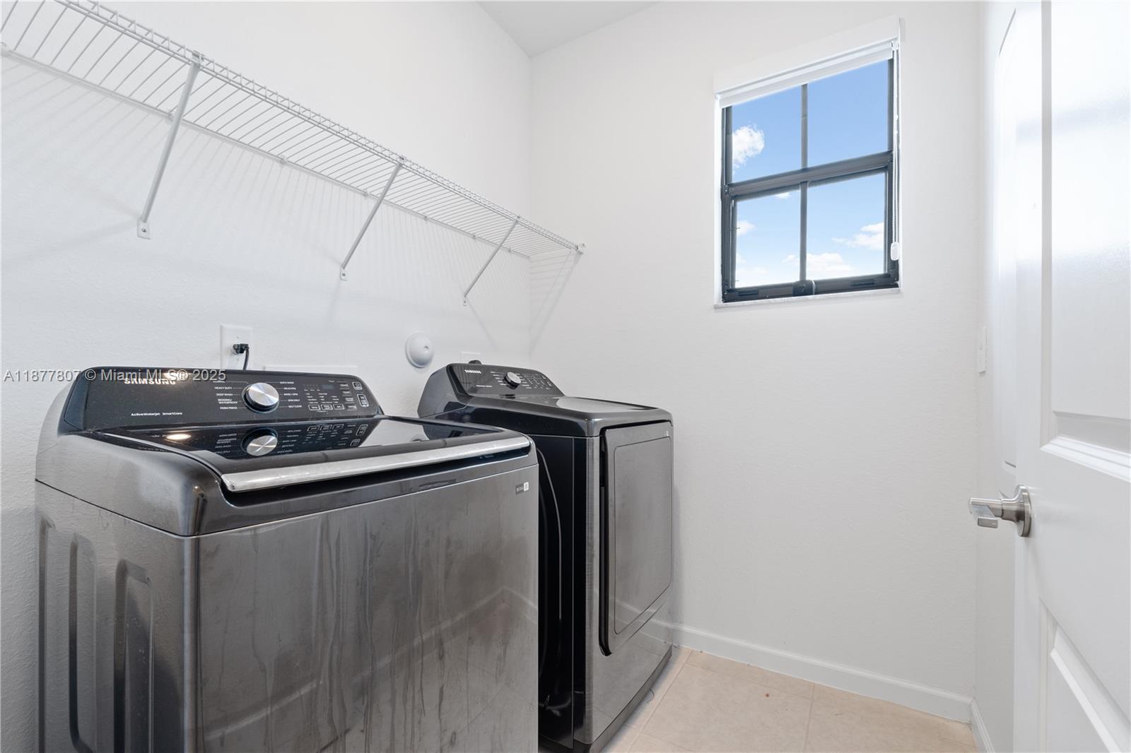 ESTATES AT SILVER PALM - Residential