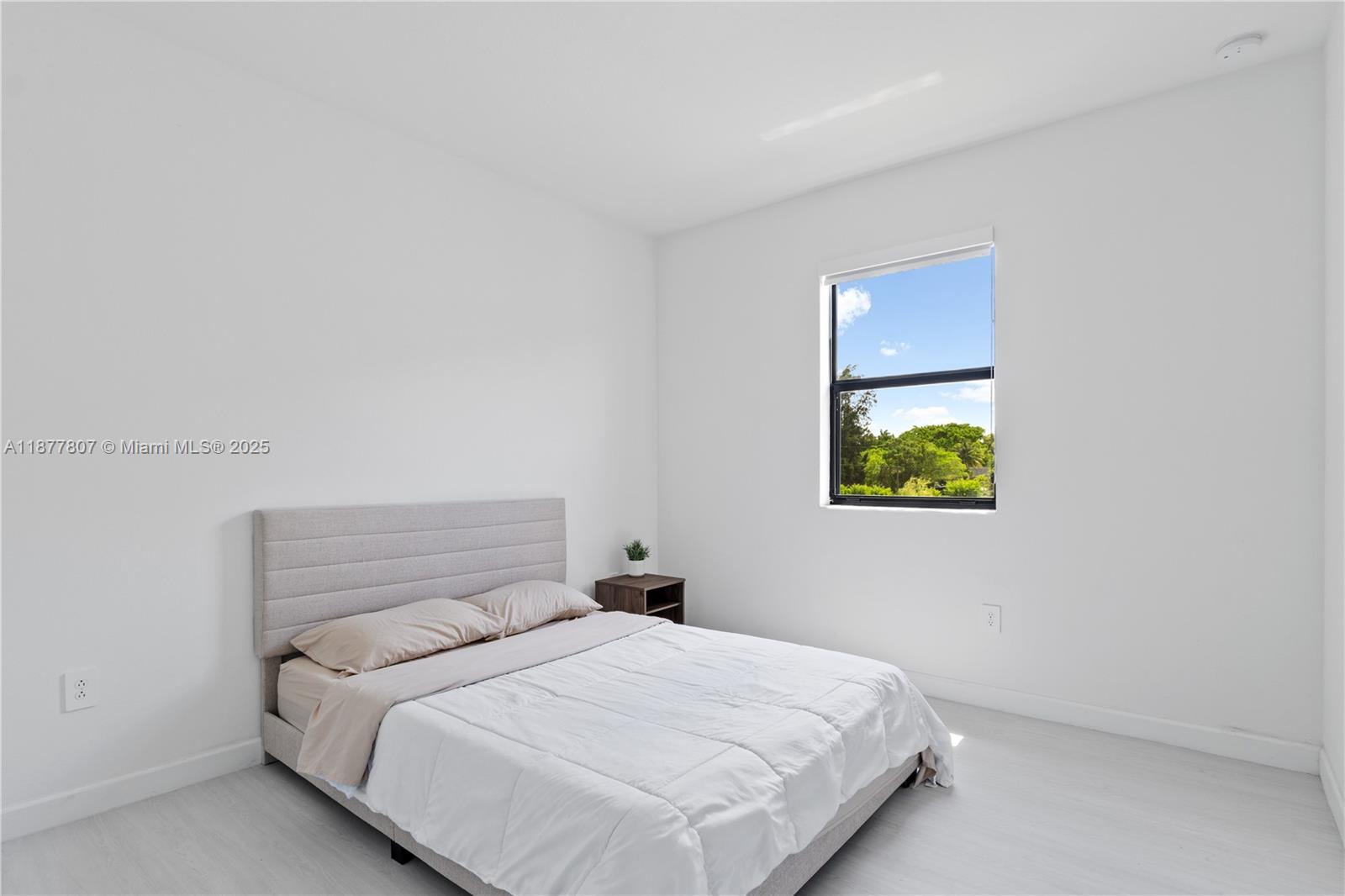 ESTATES AT SILVER PALM - Residential