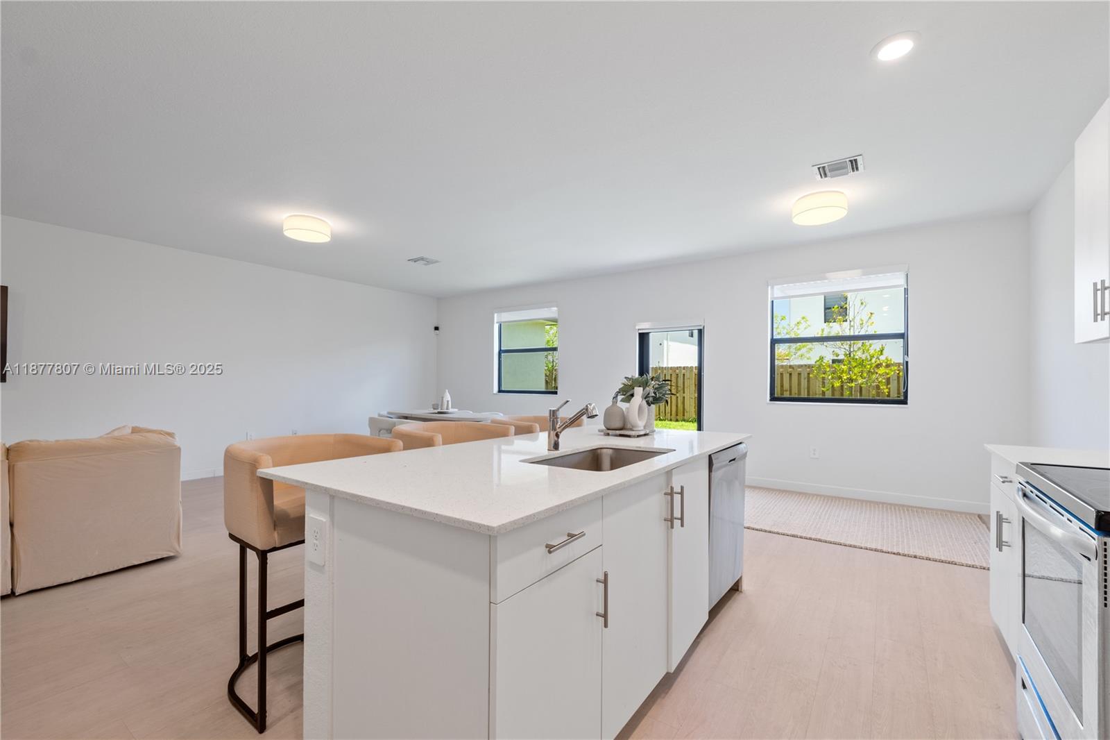 ESTATES AT SILVER PALM - Residential