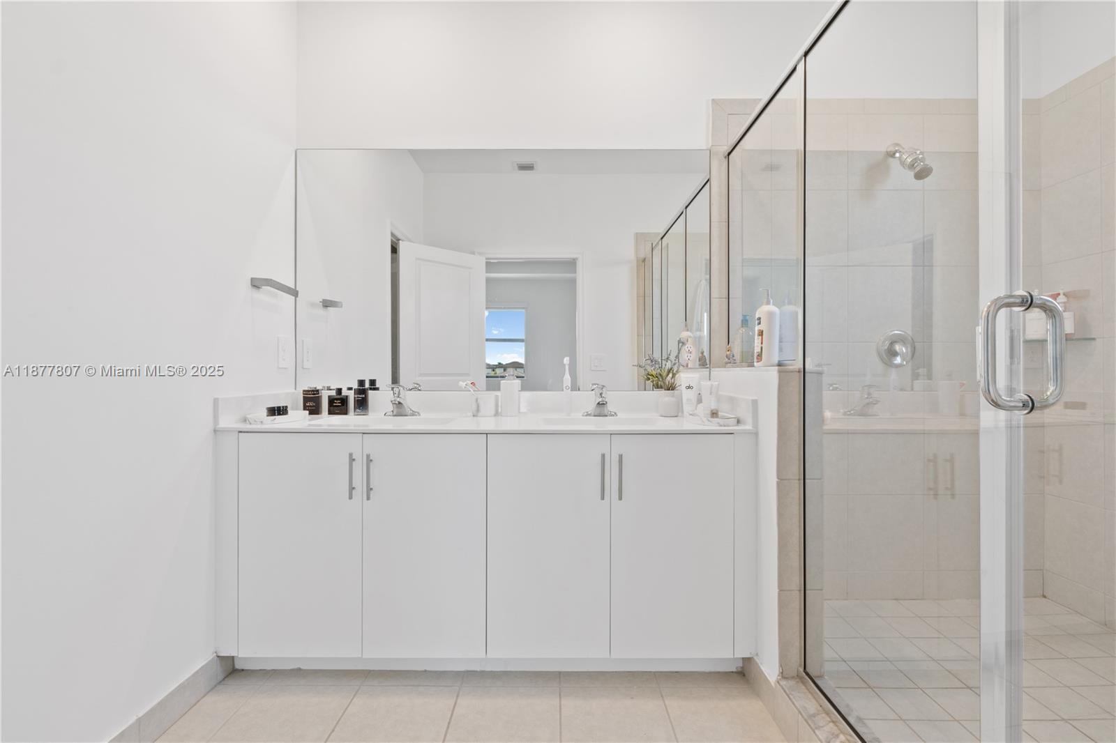 ESTATES AT SILVER PALM - Residential