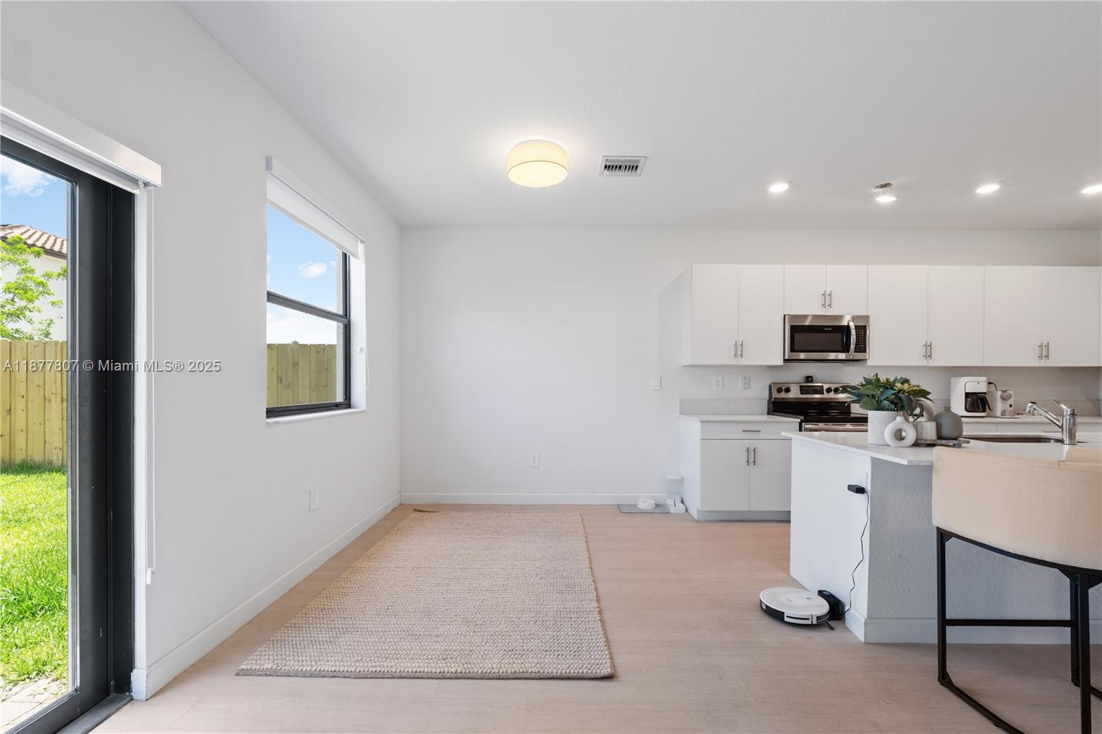 ESTATES AT SILVER PALM - Residential