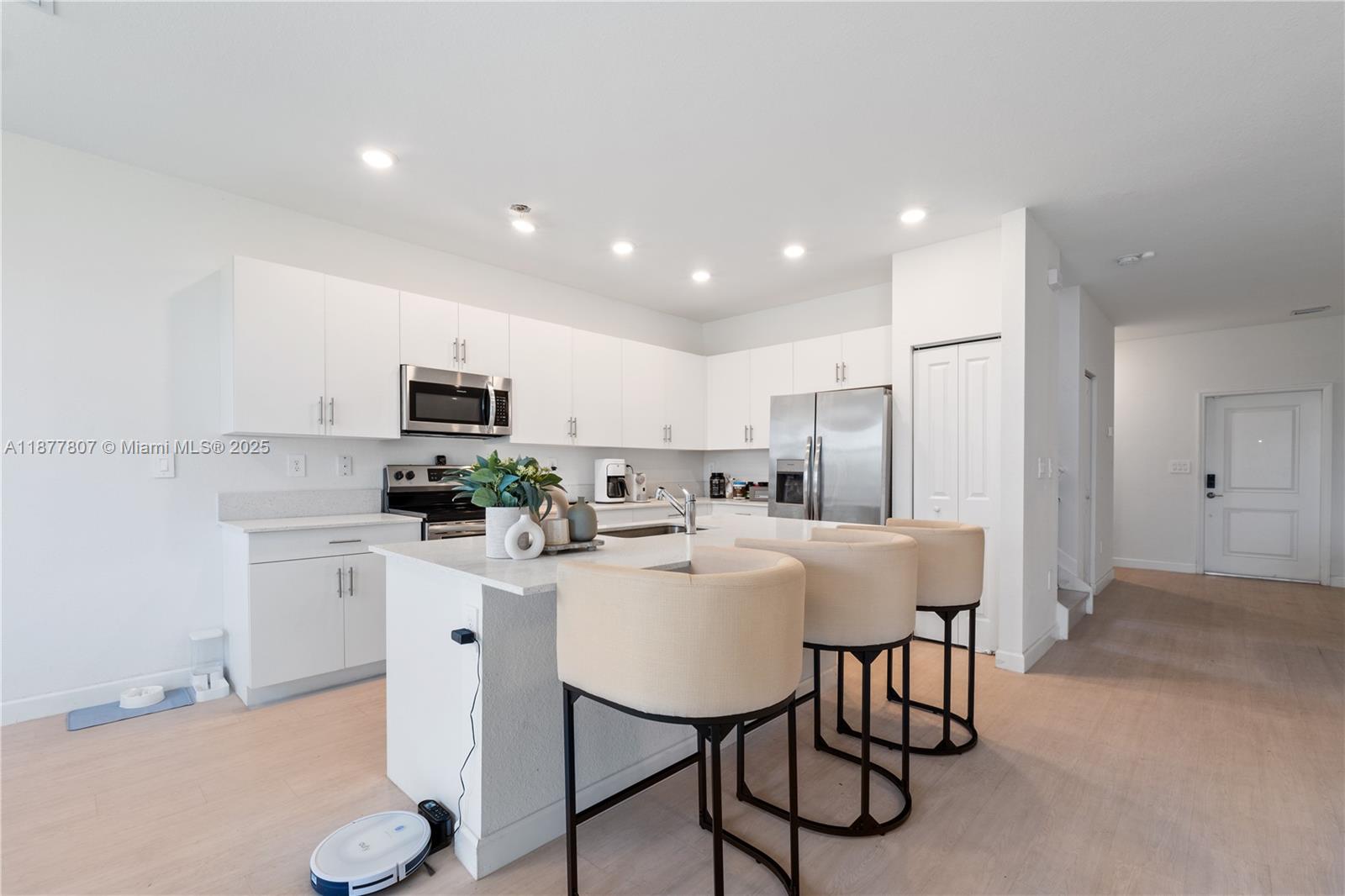 ESTATES AT SILVER PALM - Residential