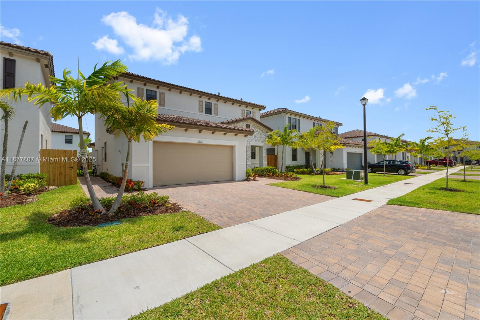 ESTATES AT SILVER PALM - Residential