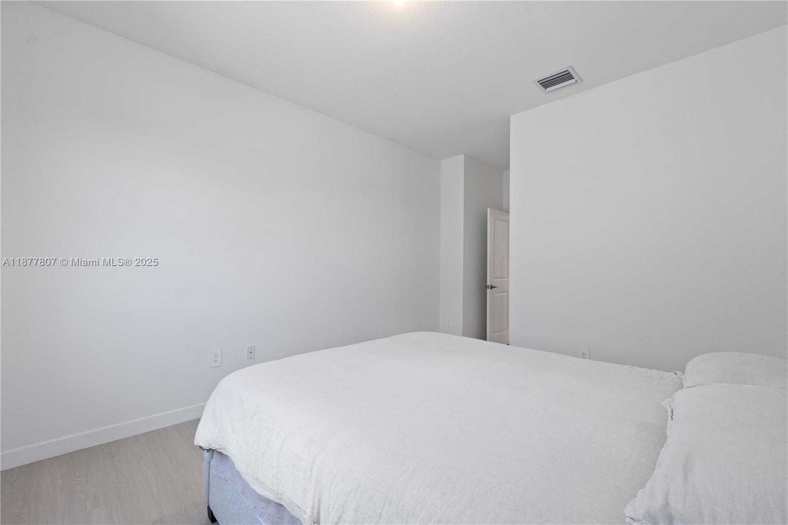 ESTATES AT SILVER PALM - Residential