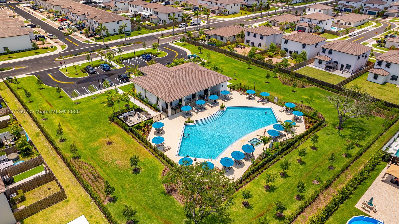 ESTATES AT SILVER PALM - Residential