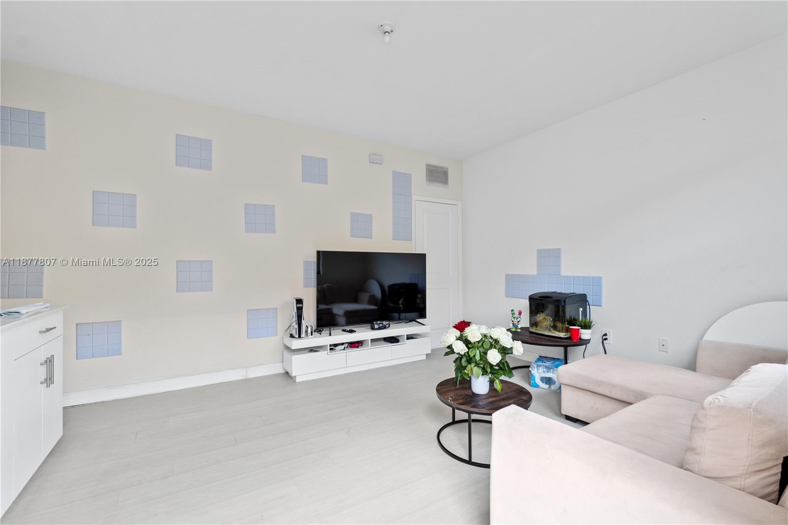 ESTATES AT SILVER PALM - Residential