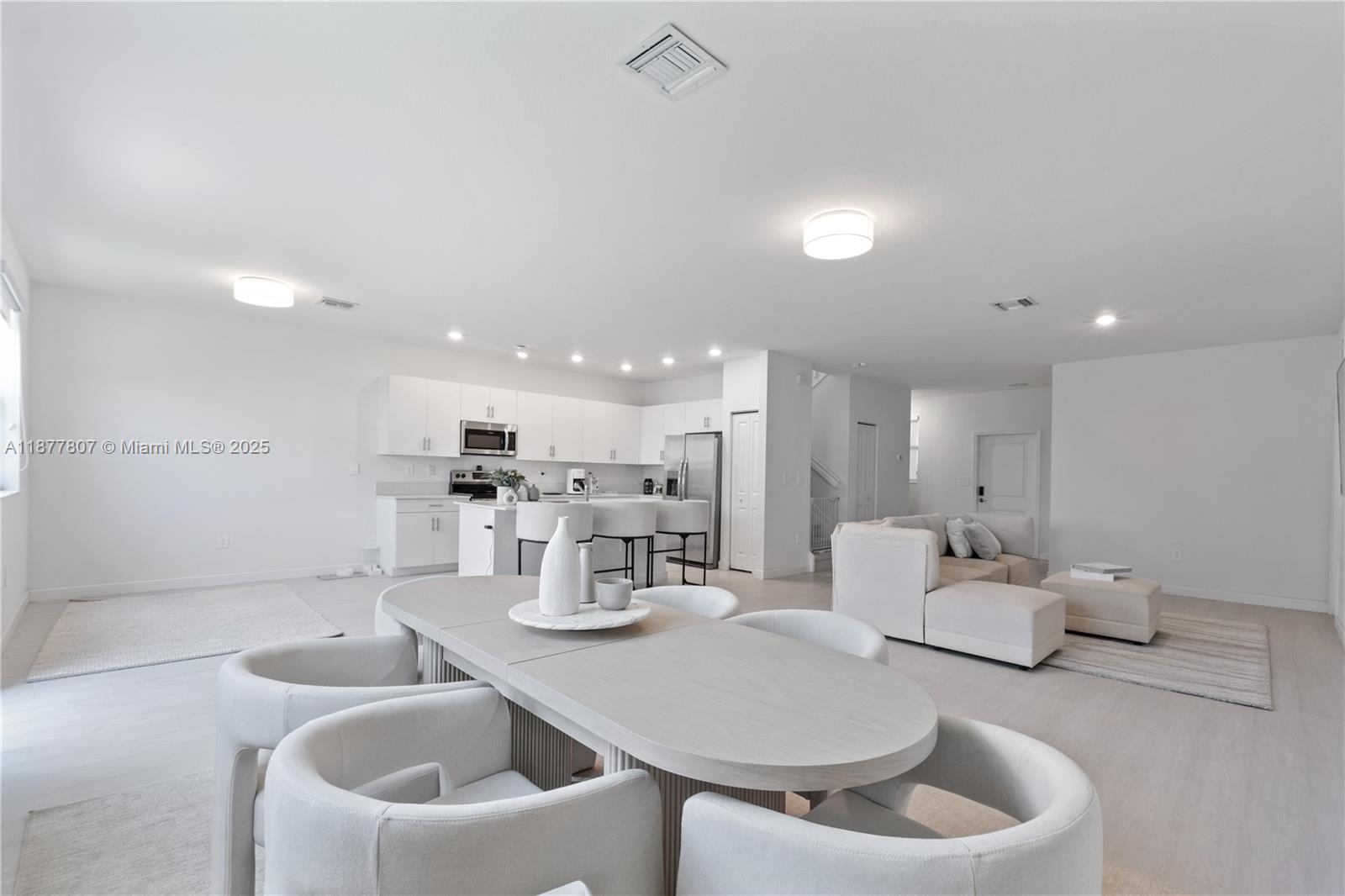 ESTATES AT SILVER PALM - Residential