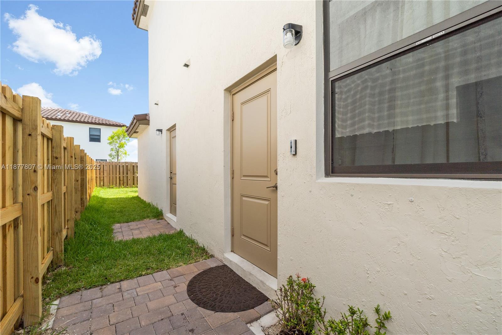 ESTATES AT SILVER PALM - Residential