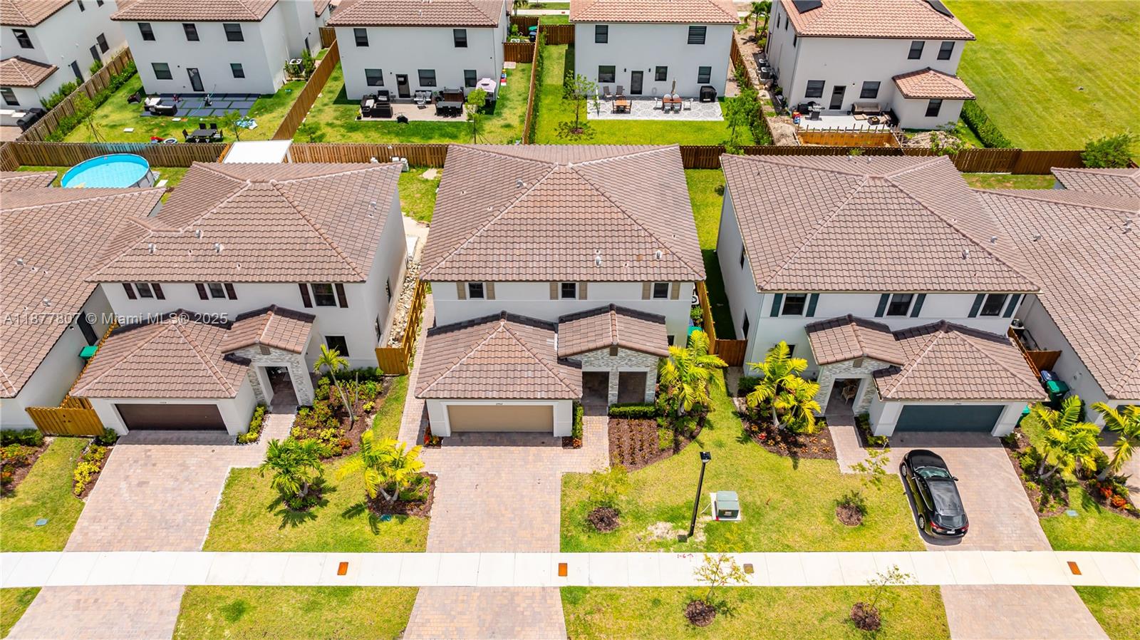 ESTATES AT SILVER PALM - Residential