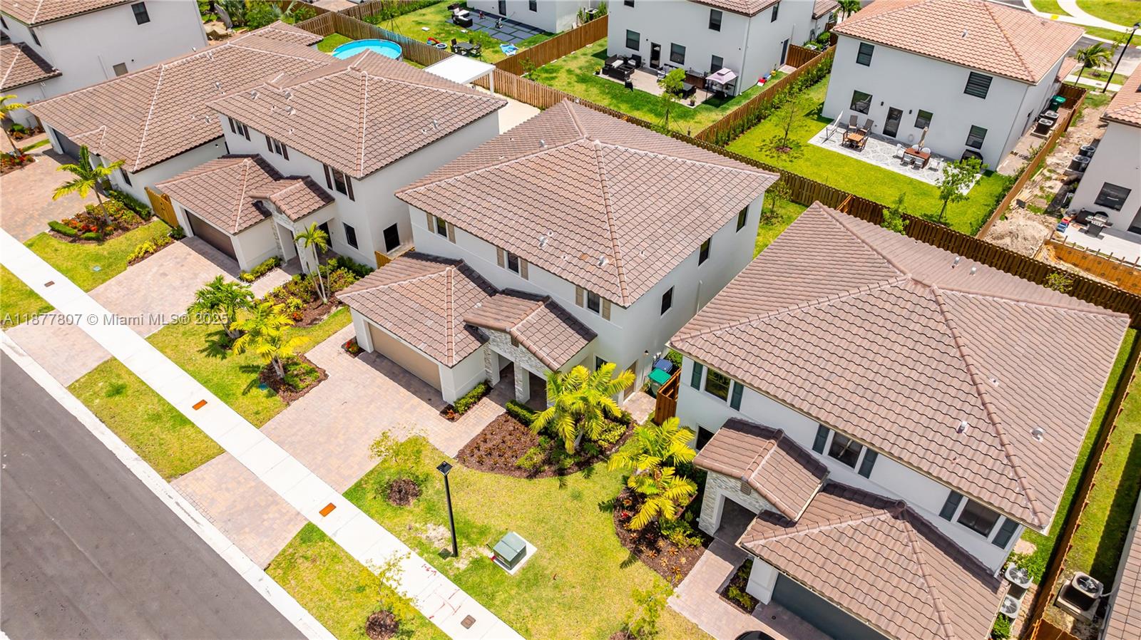 ESTATES AT SILVER PALM - Residential