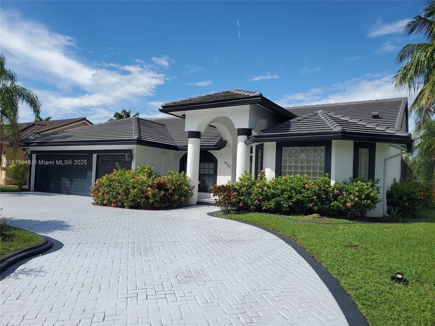 Beautiful and well maintained 4-bedroom, 2-bath home for rent in a prime lakefront location. Featuring a spacious 3-car garage, a private pool, and serene lake views, this property offers the perfect balance of comfort and style. Located in a desirable, quiet neighborhood close to top-rated schools, fine dining, and shopping. No HOA approval required.