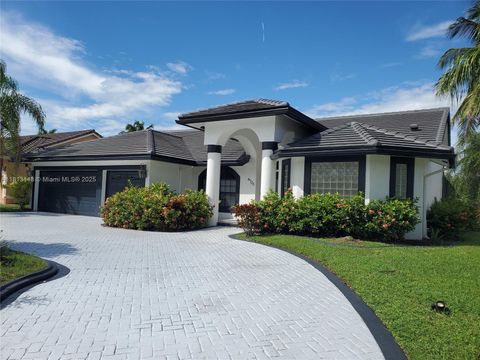 9733 NW 52nd Pl Coral Springs FL 33076
