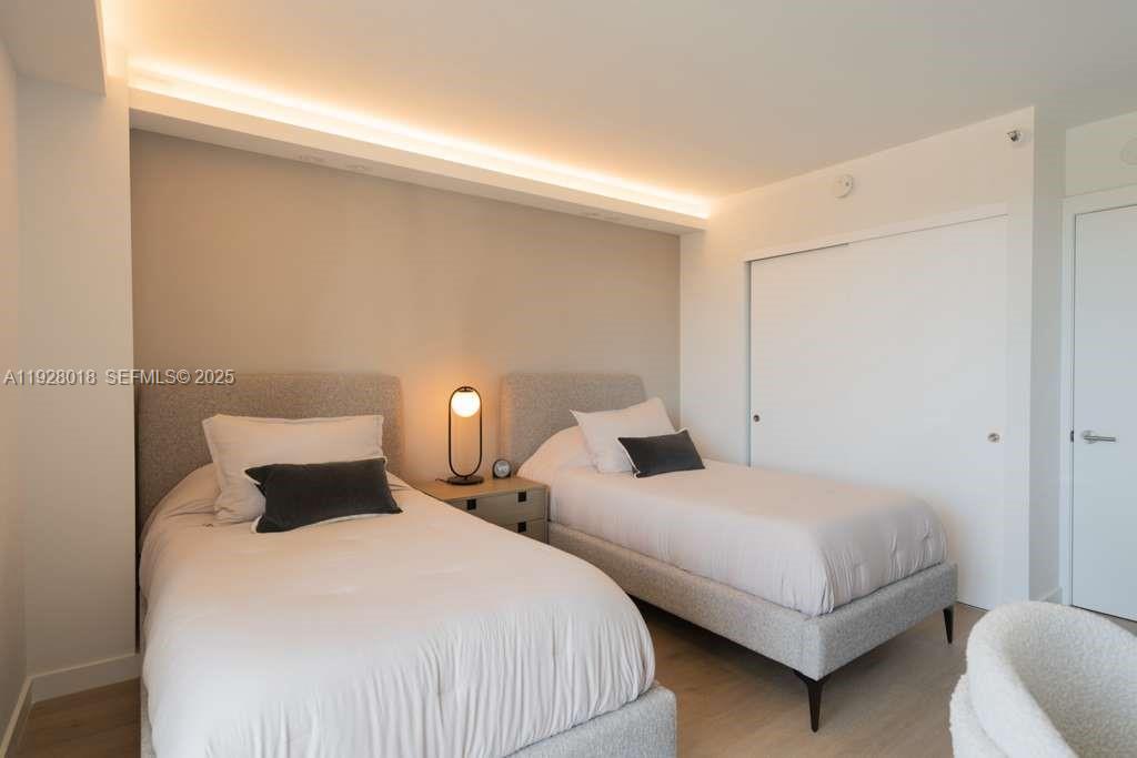 WATERVIEW CONDO - Residential Lease