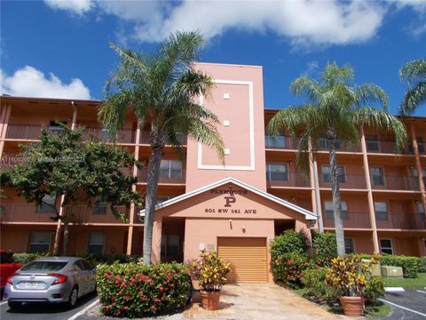 Condominium in Pembroke Pines FL 601 141st Ave Ave.jpg