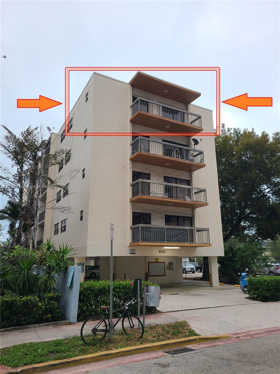 Stop browsing and call listing agent now! 681sqf penthouse, open on 3 sides and with no neighbors! Long balcony
facing West Avenue with sliding doors from both the living room and the kitchen. Building equipped with parking
and security cameras. Call listing agent today before it's gone!