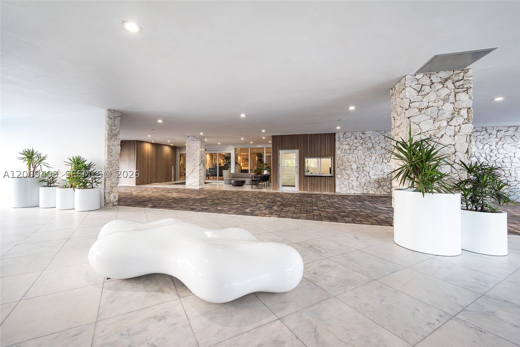 11 Island Ave 906