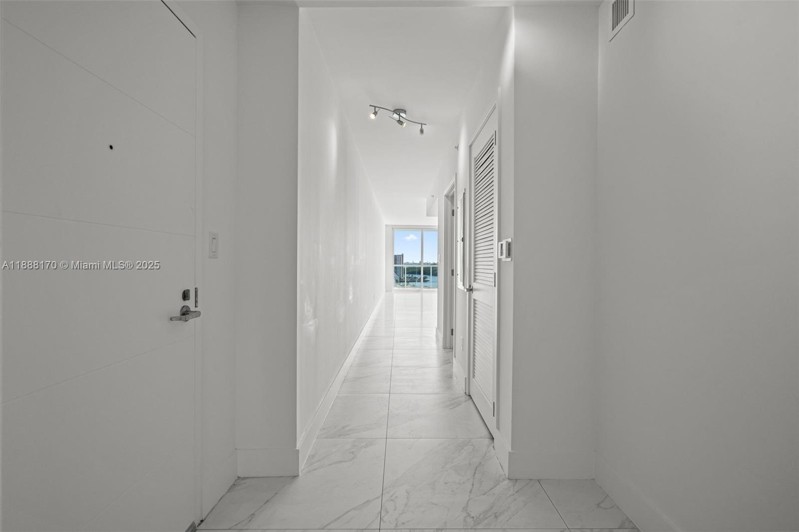 400 SUNNY ISLES CONDO - Residential Lease