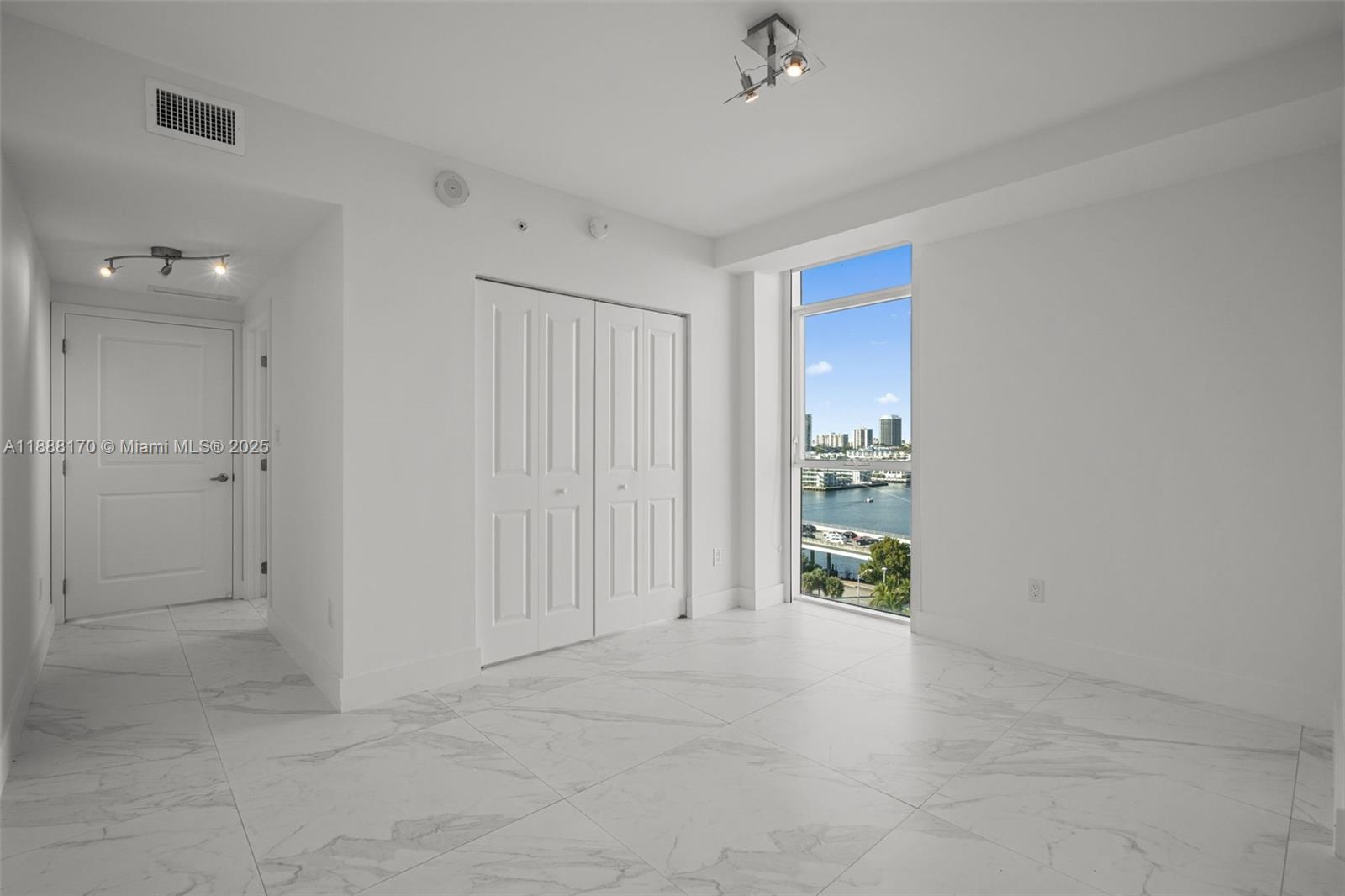 400 SUNNY ISLES CONDO - Residential Lease