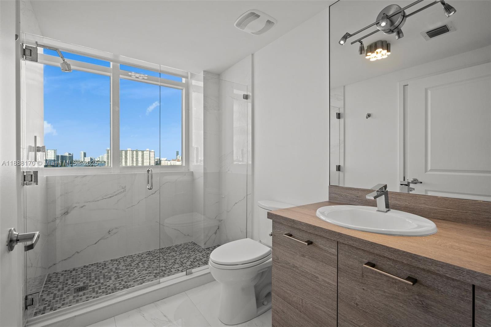 400 SUNNY ISLES CONDO - Residential Lease
