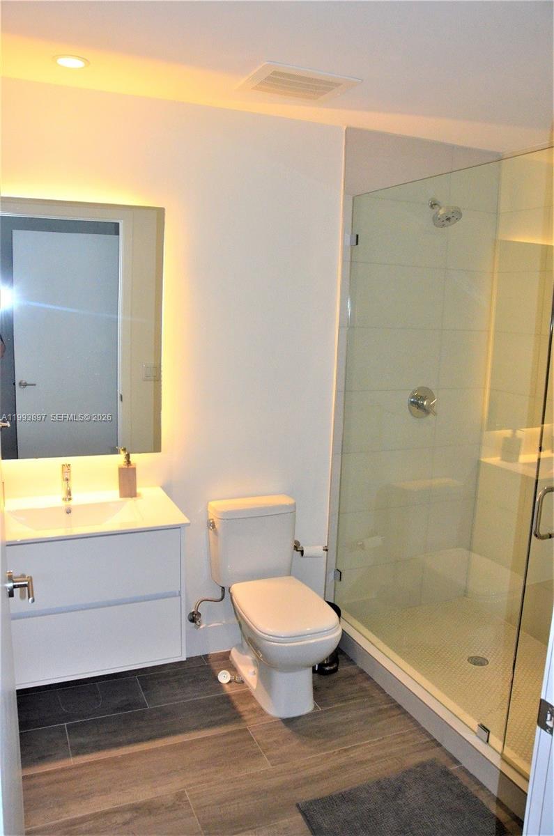 BISCAYNE BEACH CONDO - Residential Lease