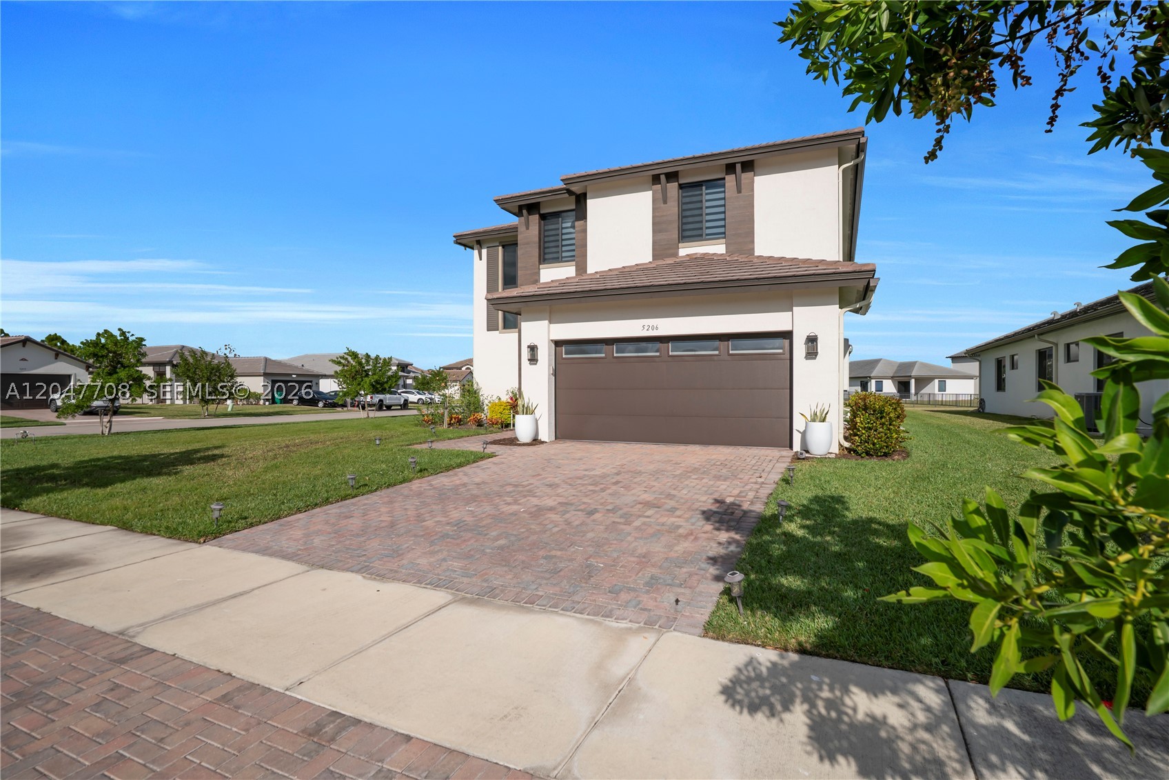 5206 Karlia Dr