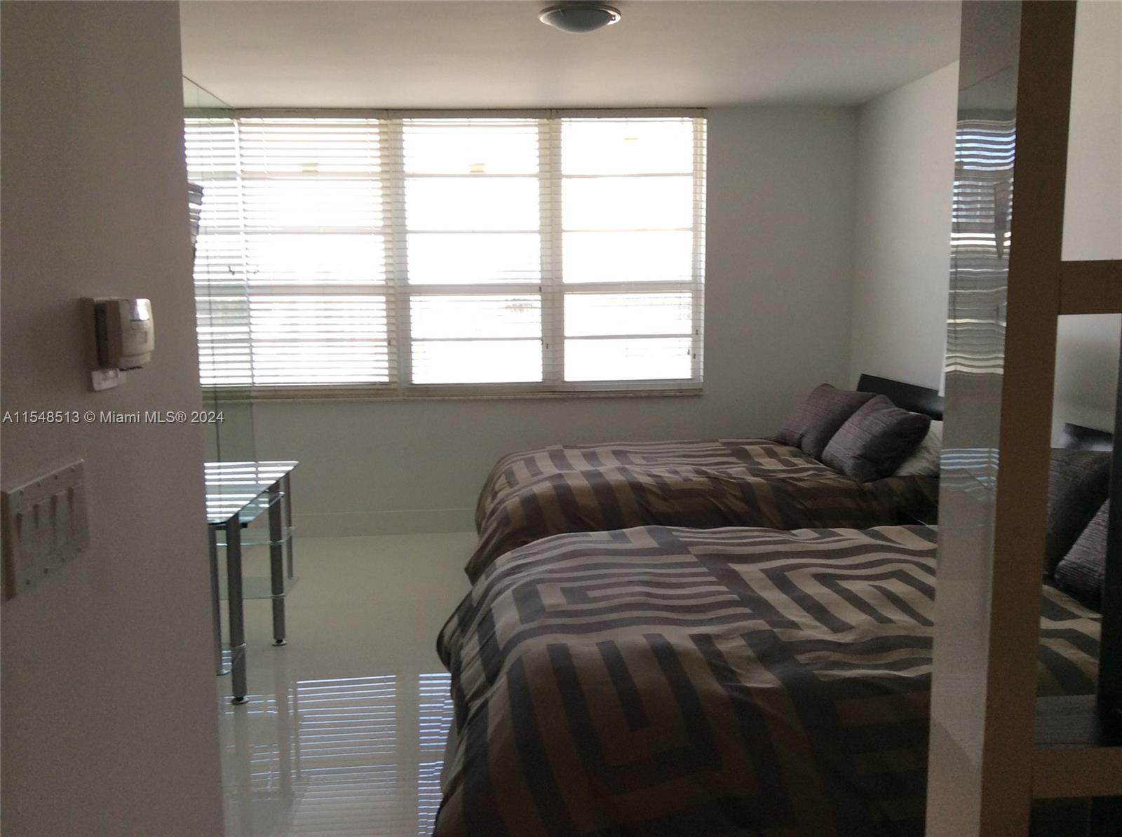 Rental Property at 100 Lincoln Rd 1214A, Miami Beach, Miami-Dade County, Florida - Bathrooms: 1  - $2,100 MO.