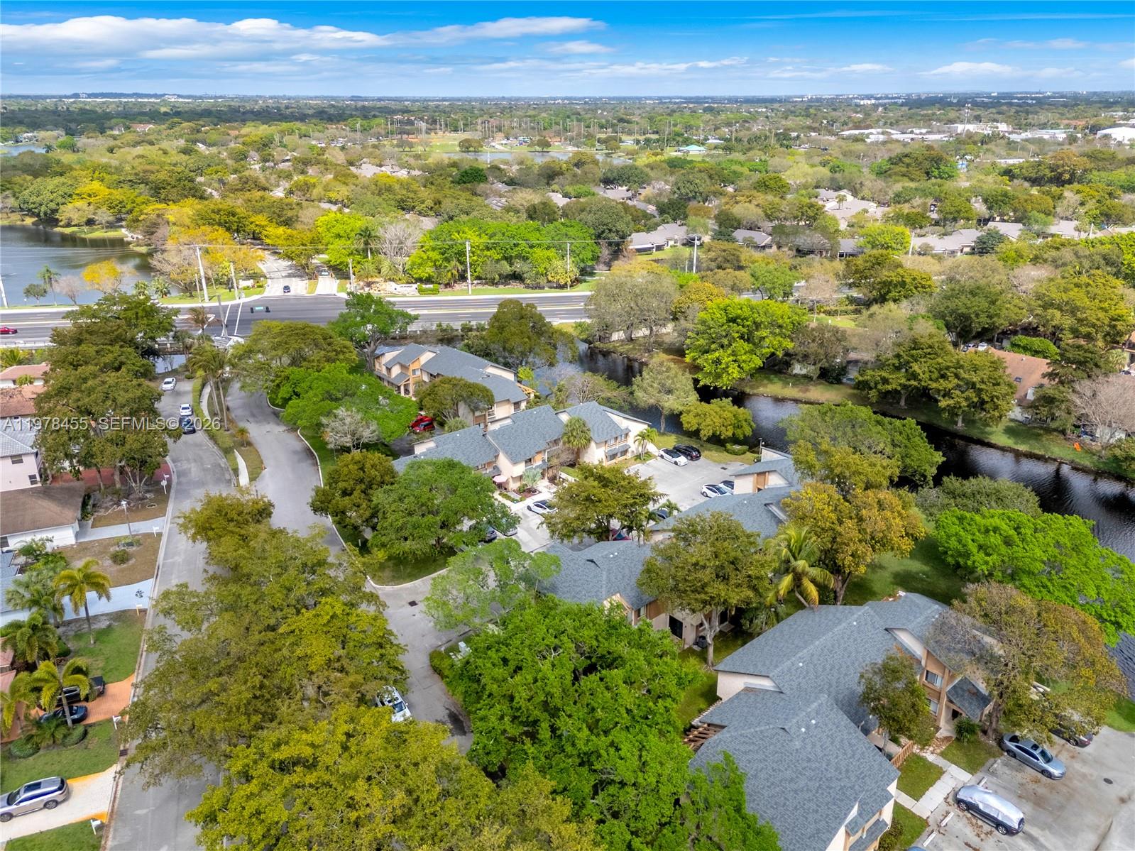 WIMBLEDON AT JACARANDA CO - Residential