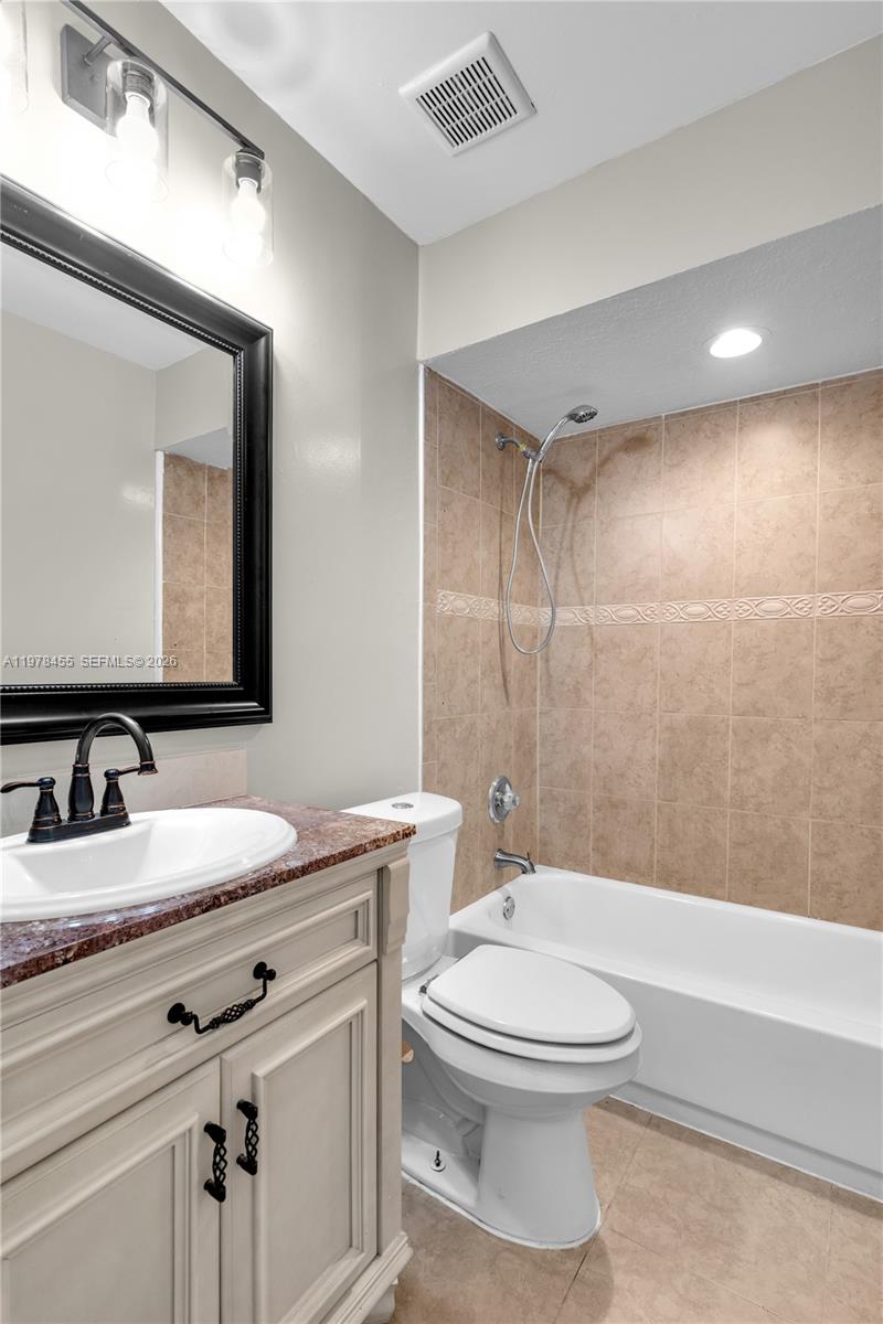 WIMBLEDON AT JACARANDA CO - Residential