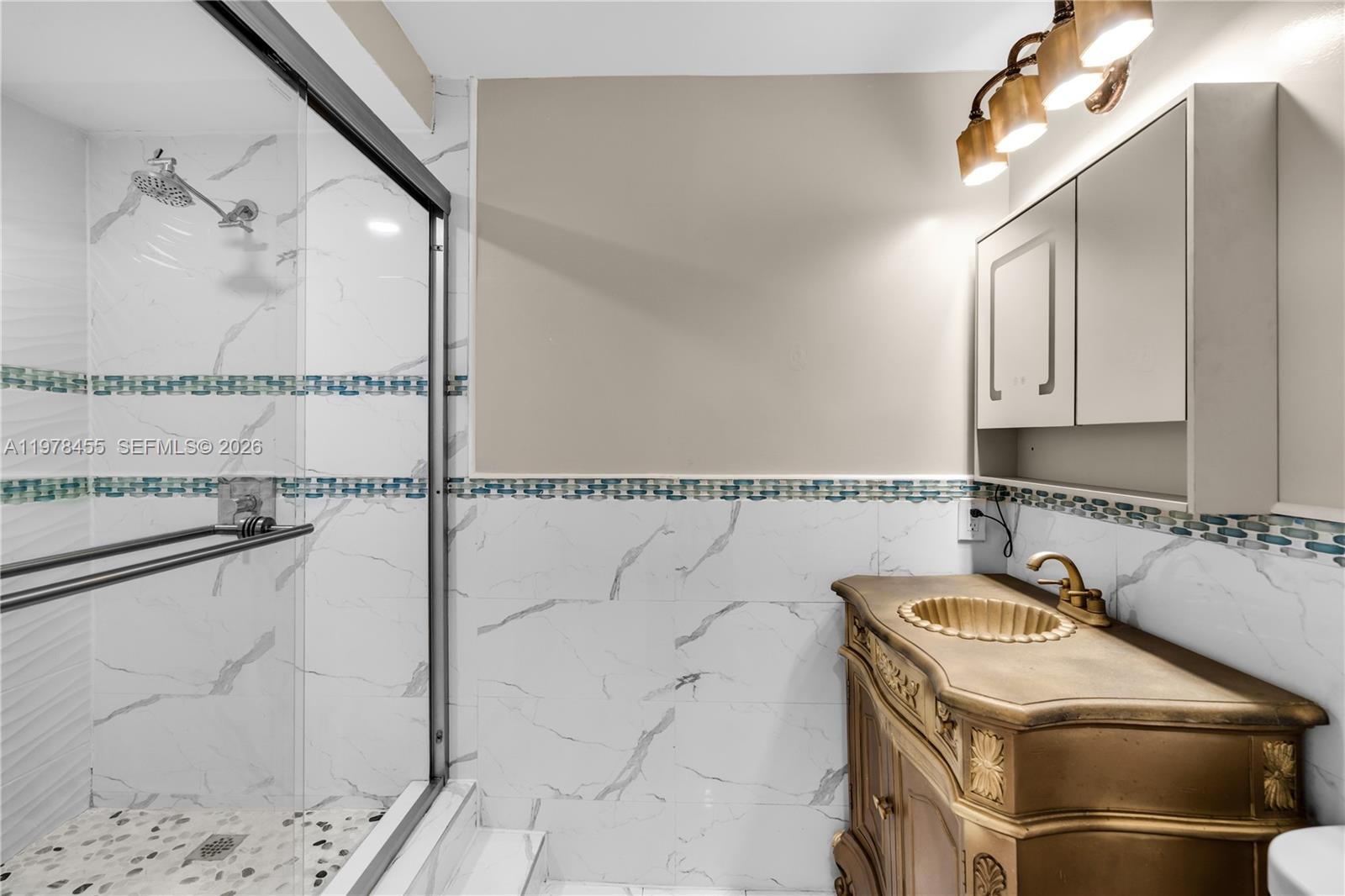 WIMBLEDON AT JACARANDA CO - Residential