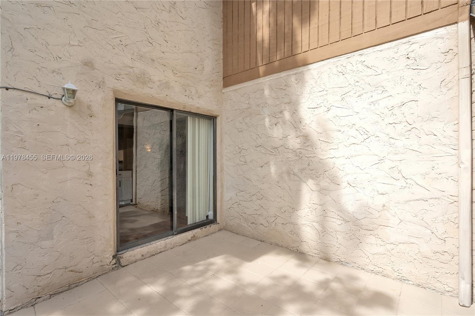 WIMBLEDON AT JACARANDA CO - Residential