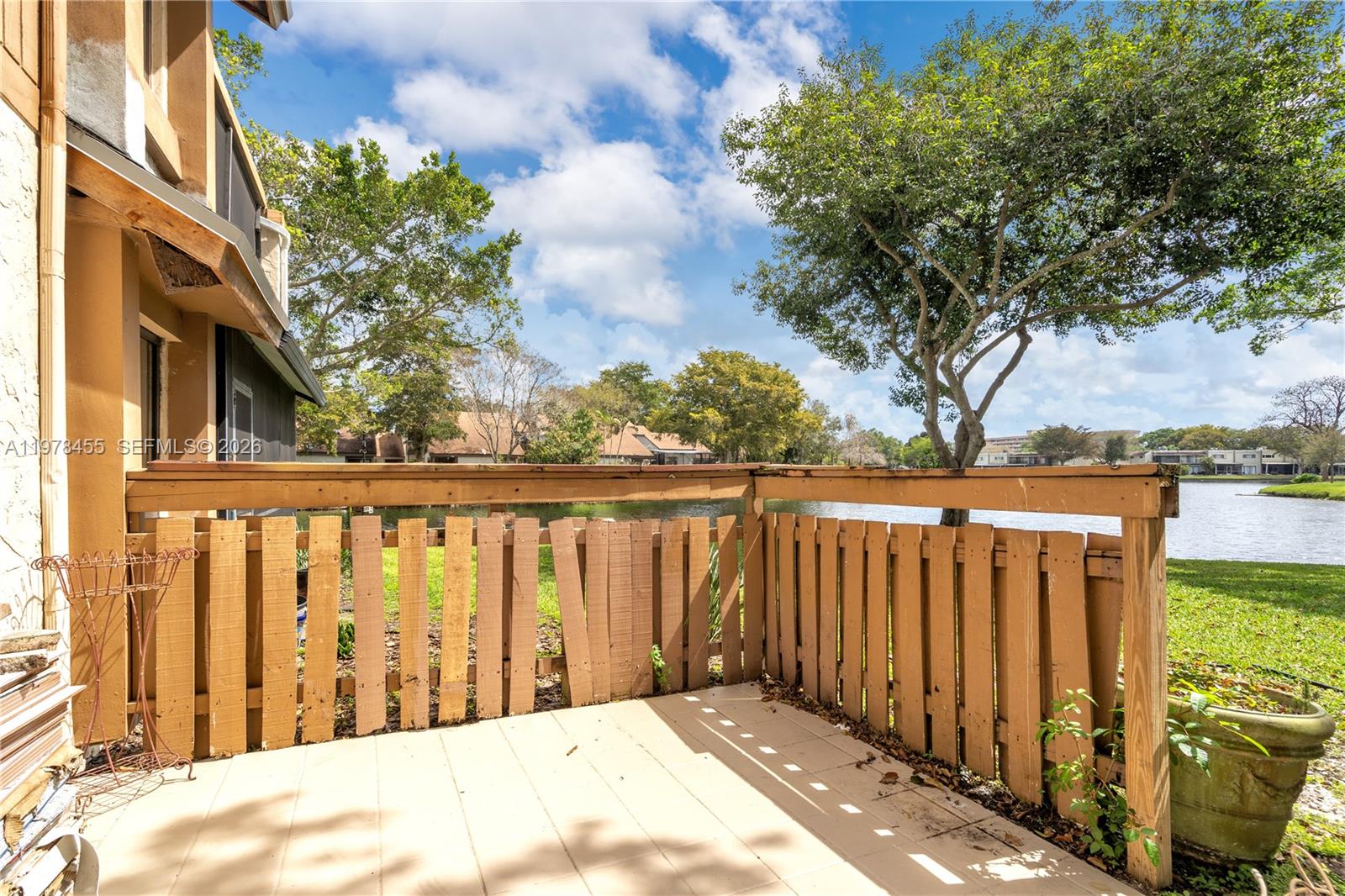 WIMBLEDON AT JACARANDA CO - Residential