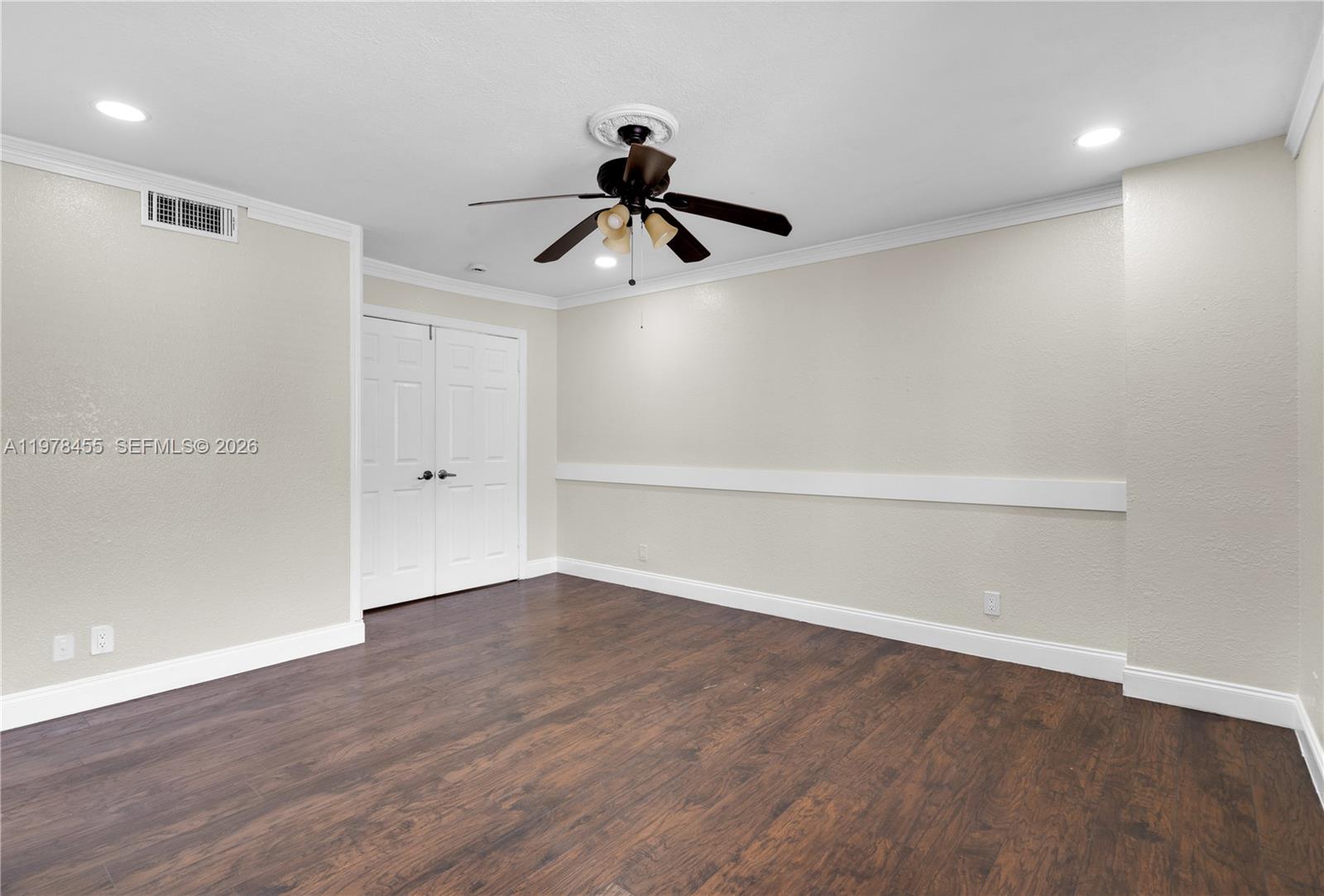 WIMBLEDON AT JACARANDA CO - Residential