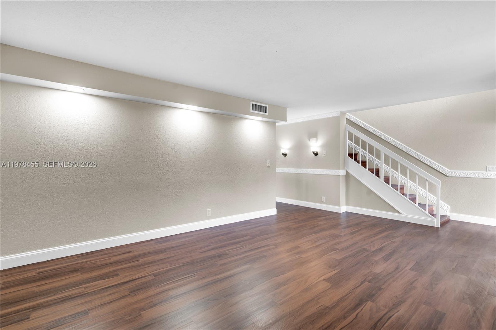 WIMBLEDON AT JACARANDA CO - Residential